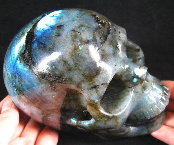 Labradorite Skull forms a barrier to negative energies 1415